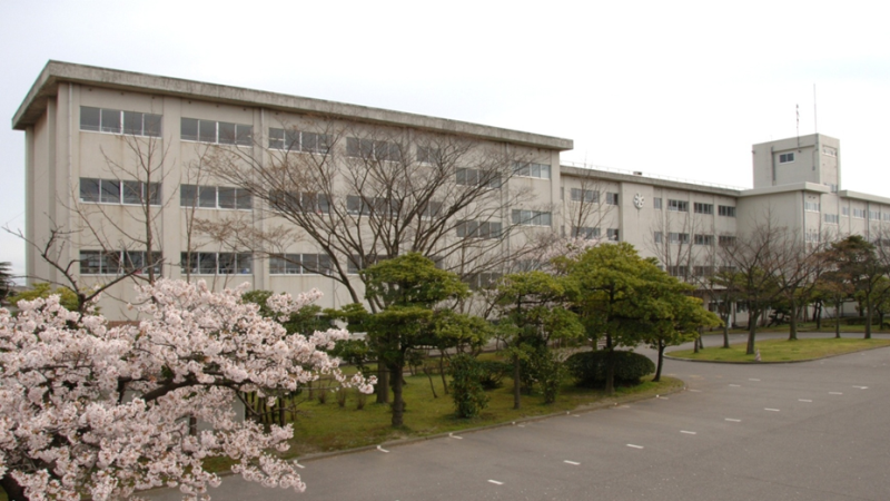 地域との連携と教員の指導力により、生徒の探究力を育成／新潟県立新潟南高等学校