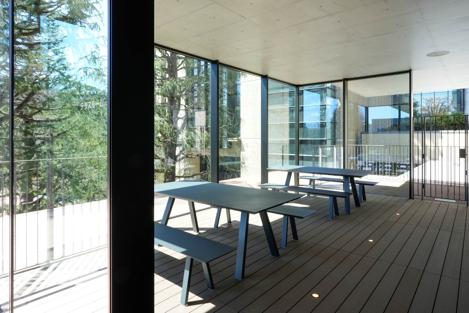 画像　青山学院大学マクレイ記念館　テラスルーム