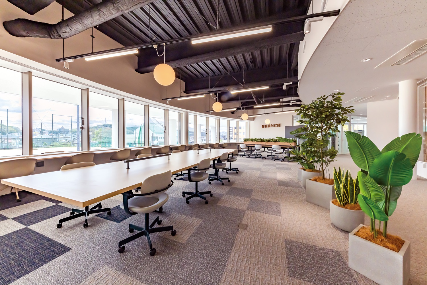 画像　岡山商科大学 ／11号館 2階ラウンジ「BRANCH」