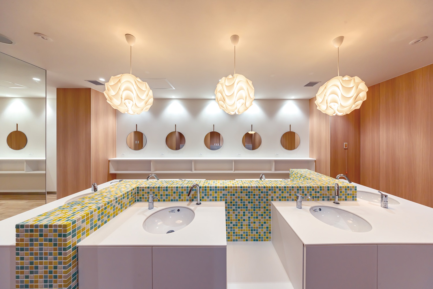 画像　岡山商科大学 ／11号館 女性用パウダールーム