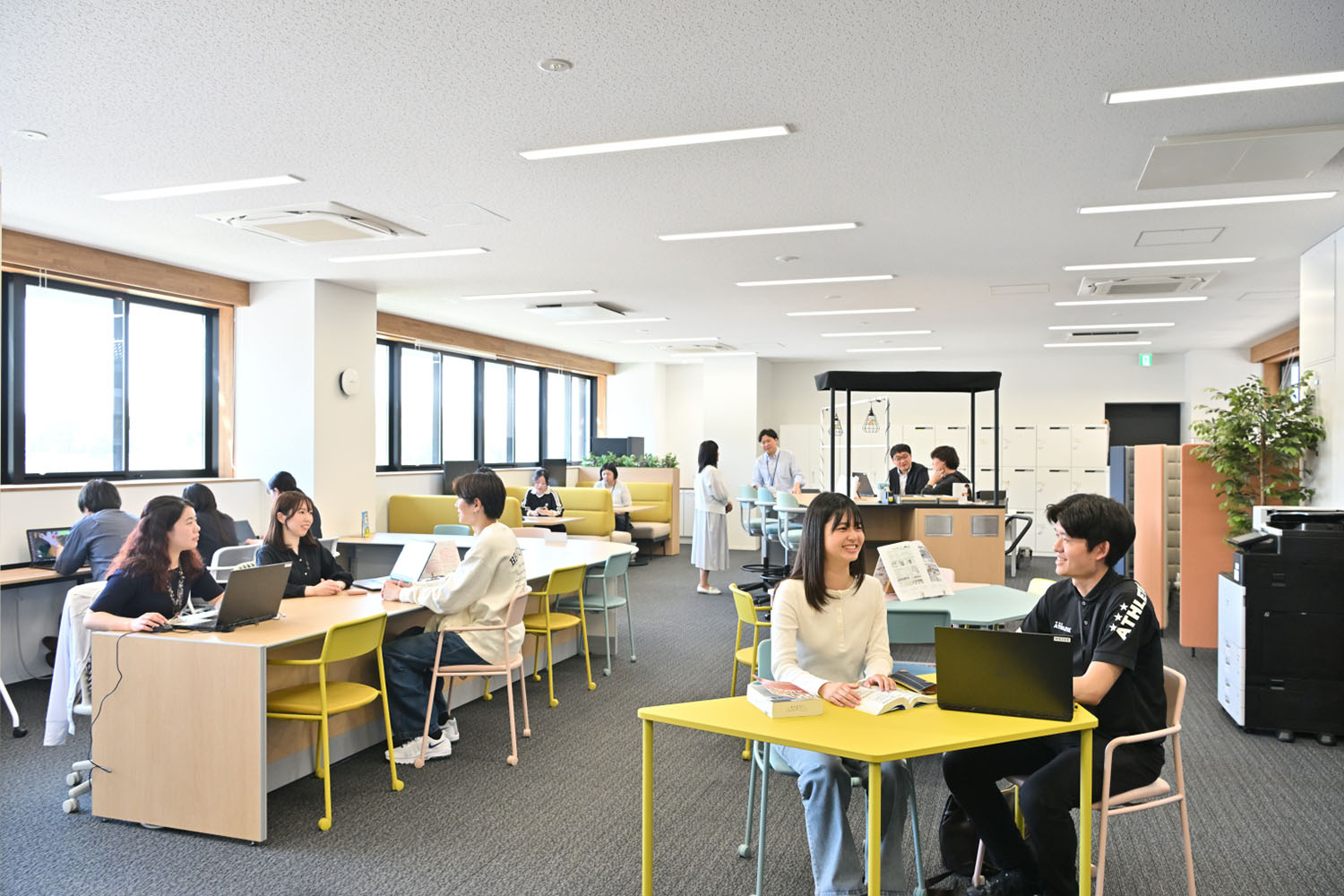 画像:京都橘大学/アカデミックテラス 【Career Center】人とつながり、新たな気づきに出会える場。