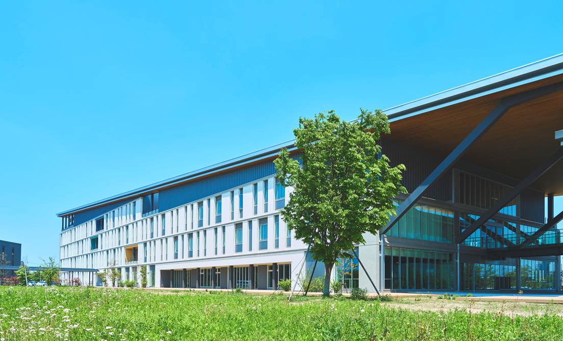 三条市立大学